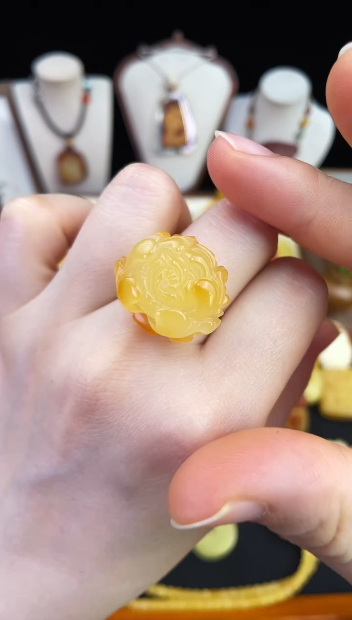 琥珀未镶嵌珠宝奇石柒月