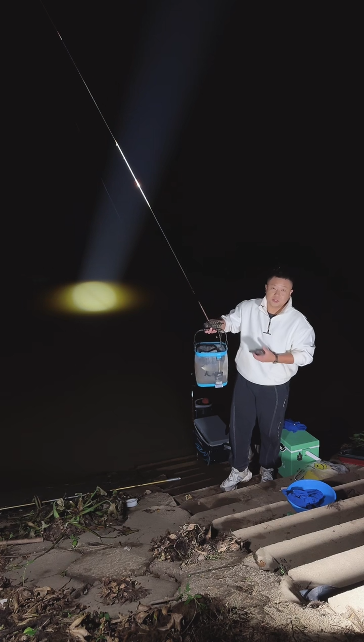 ?***满【闪购】天元折叠打水桶(透明蓝)