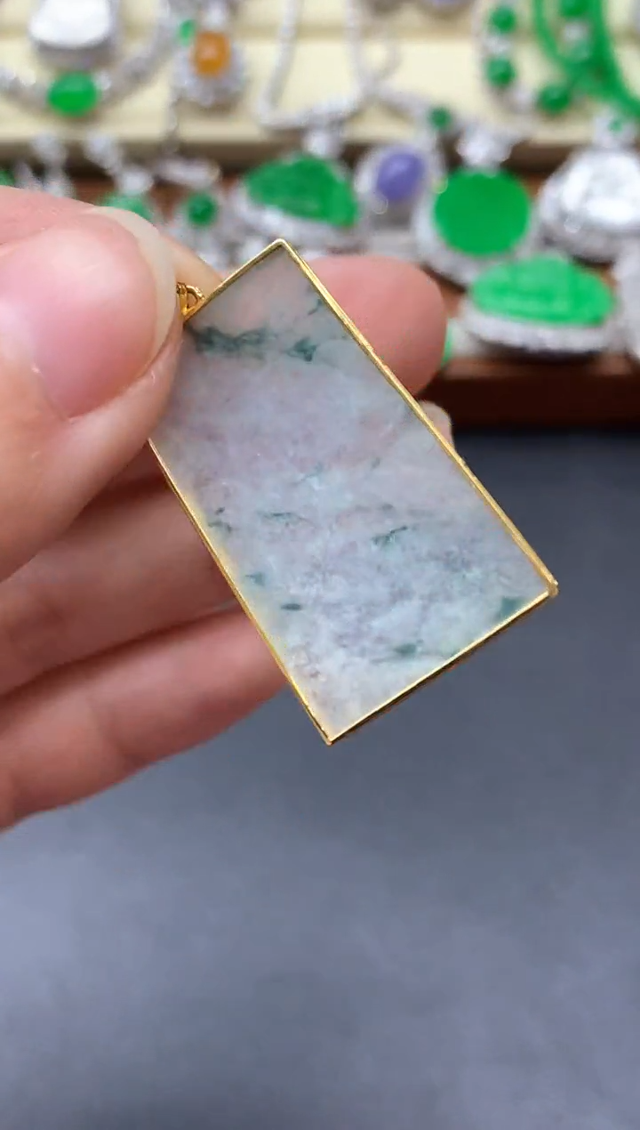 颈饰18K金镶嵌翡翠125-中国好珍宝