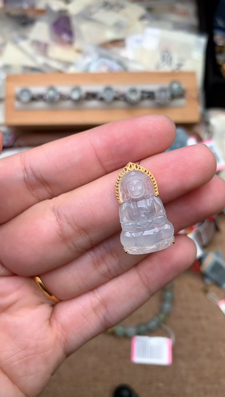 18K金镶嵌挂件翡翠一