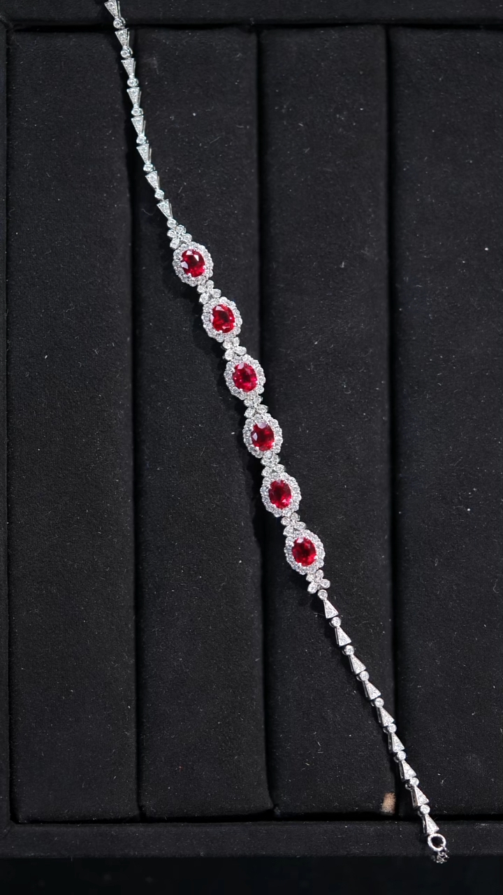 铂Pt950镶嵌合成（培育）红宝石手链1979