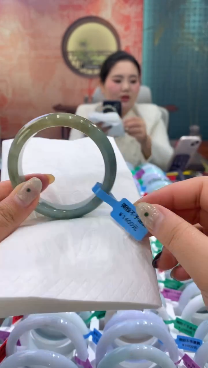 未镶嵌手镯翡翠多人00012060