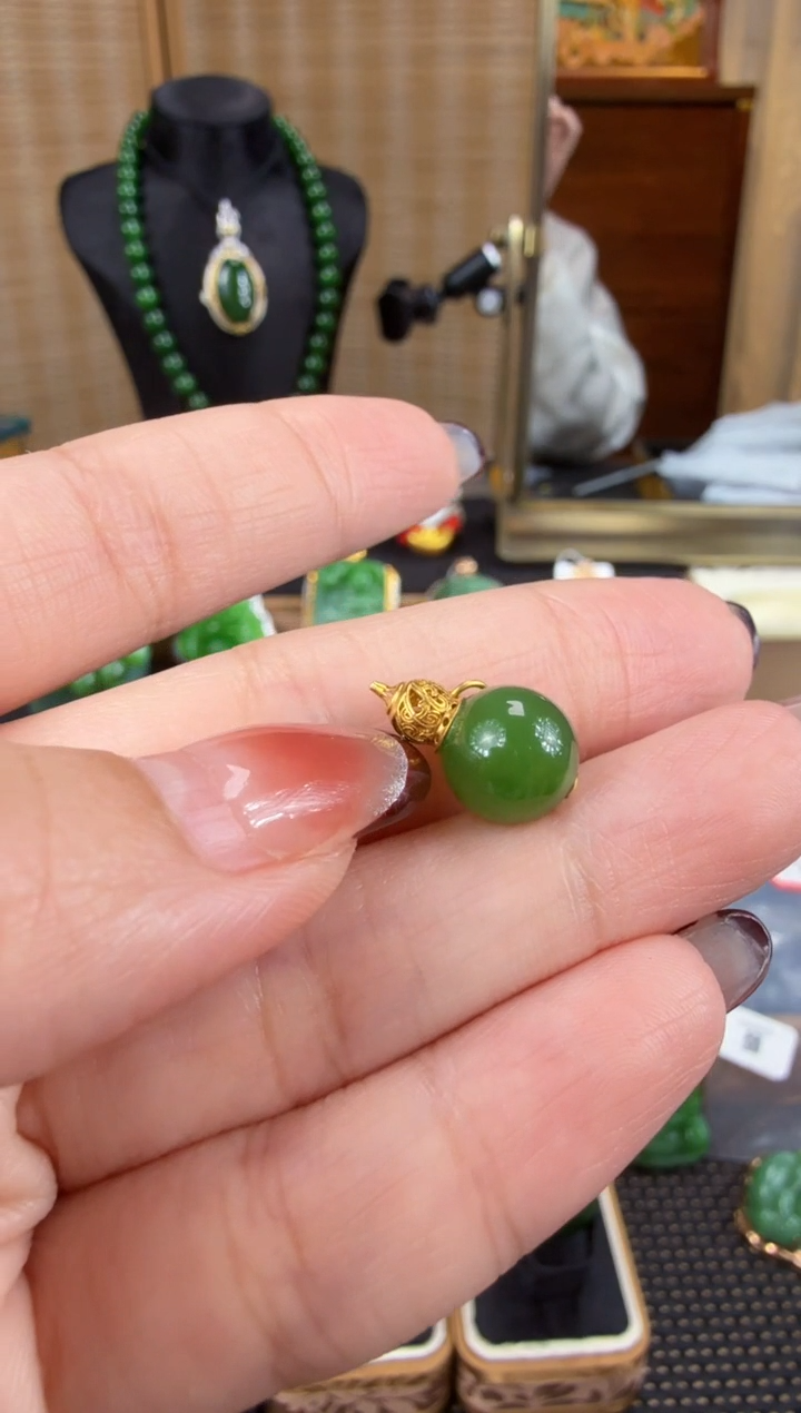 【闪购商品】和田玉（碧玉）吊坠(不含链)18K金镶嵌  