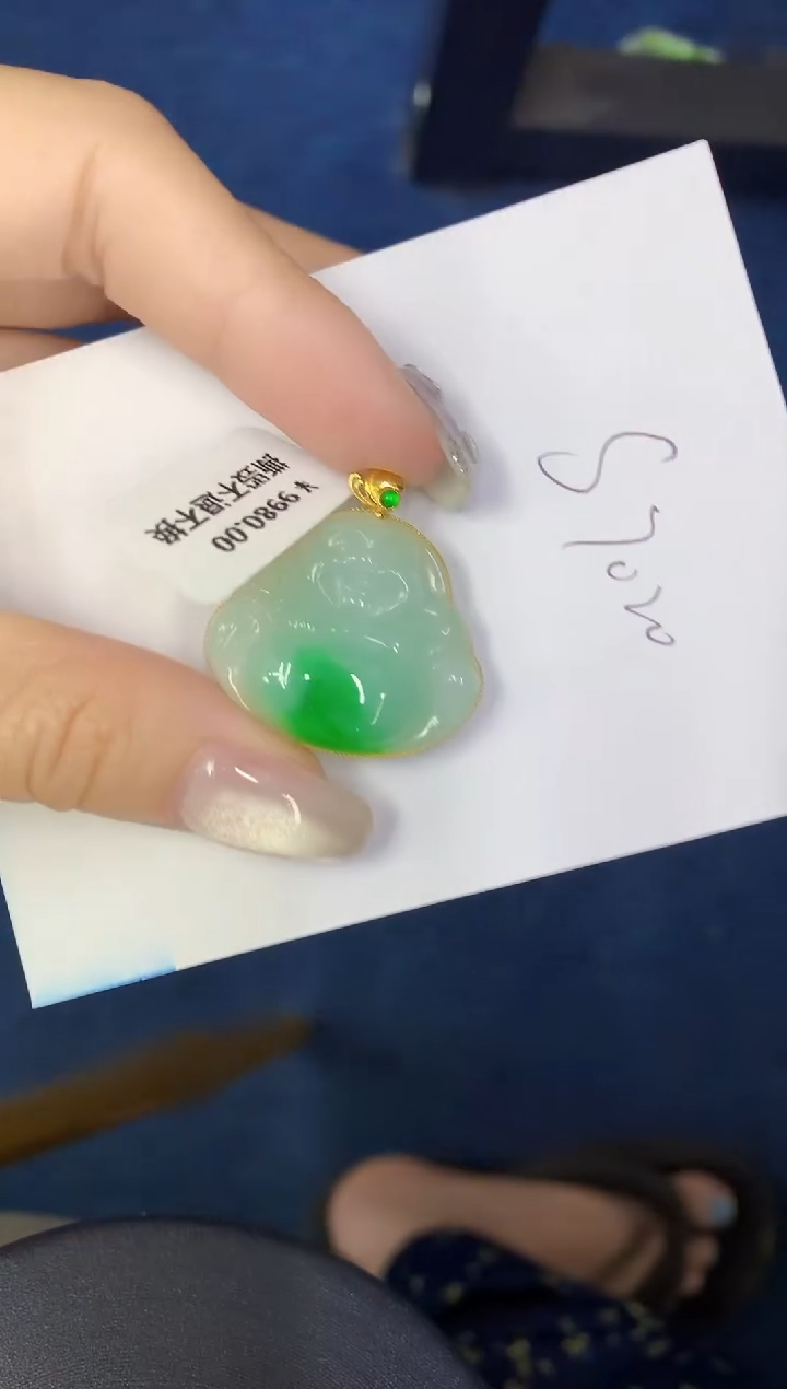 翡翠18K金镶嵌颈饰缅甸天然翡翠A货