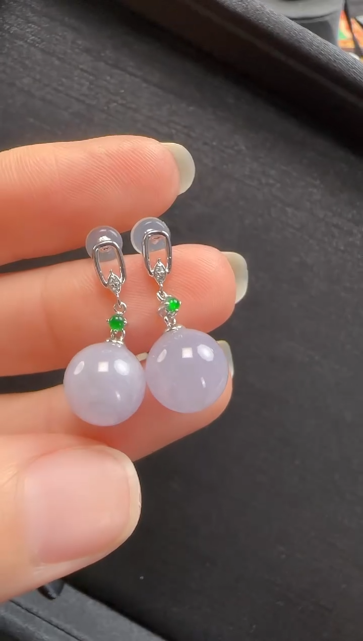 【闪购商品】翡翠耳环18K金镶嵌132玉珠一对