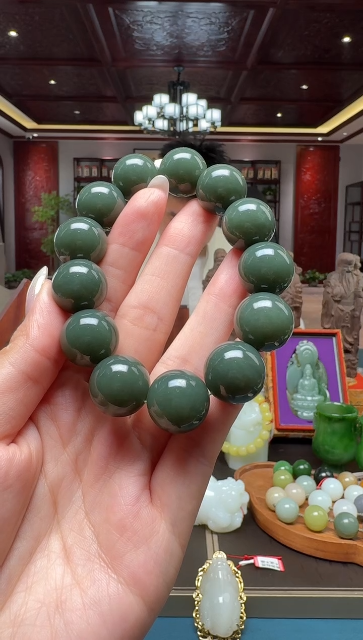 未镶嵌和田玉挂件qml8