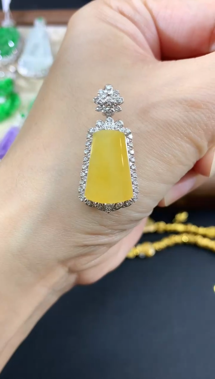 吊坠(不含链)18K金镶嵌翡翠182|6500