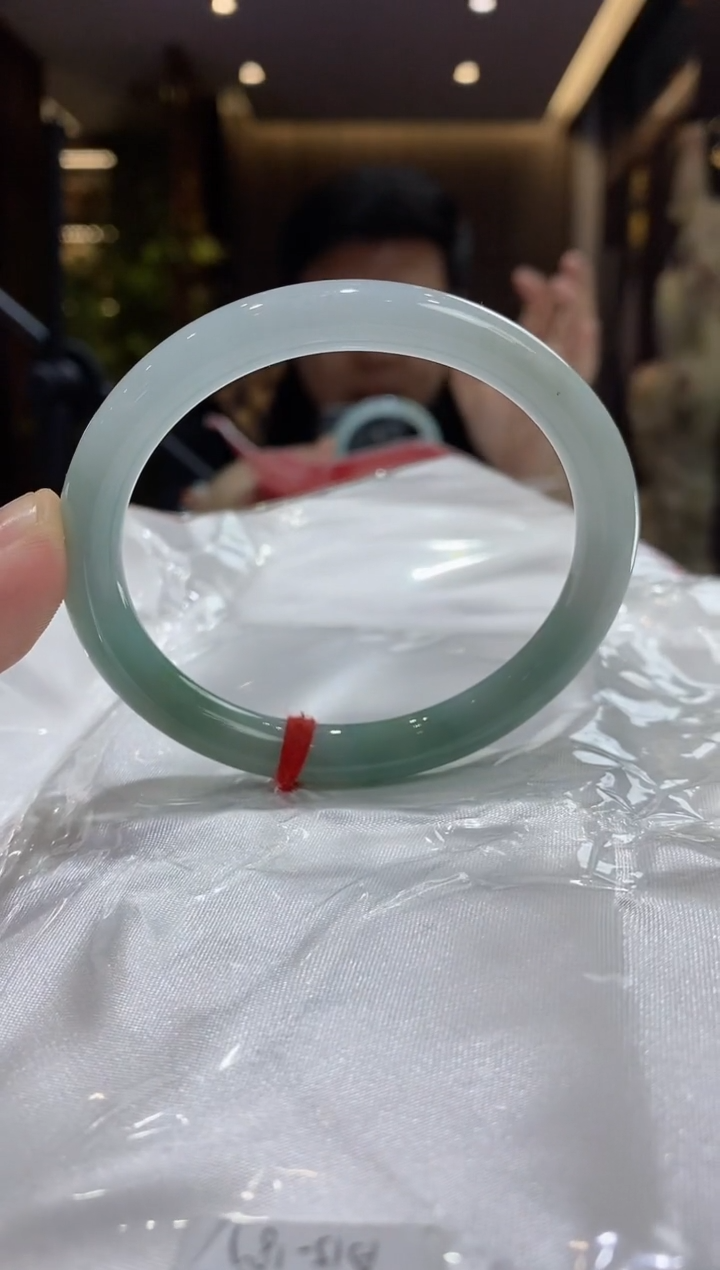 【闪购商品】翡翠手镯未镶嵌7号55-56圈口圆条