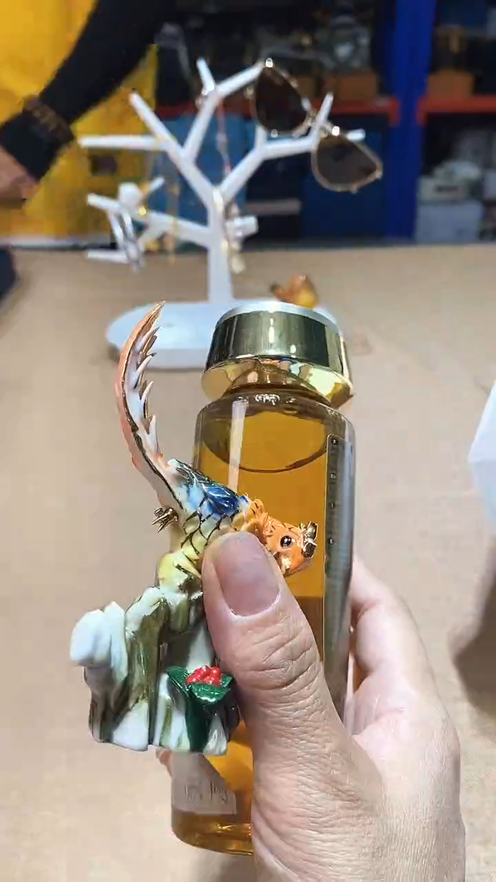 瓷片碗碟好物一件不留@@1