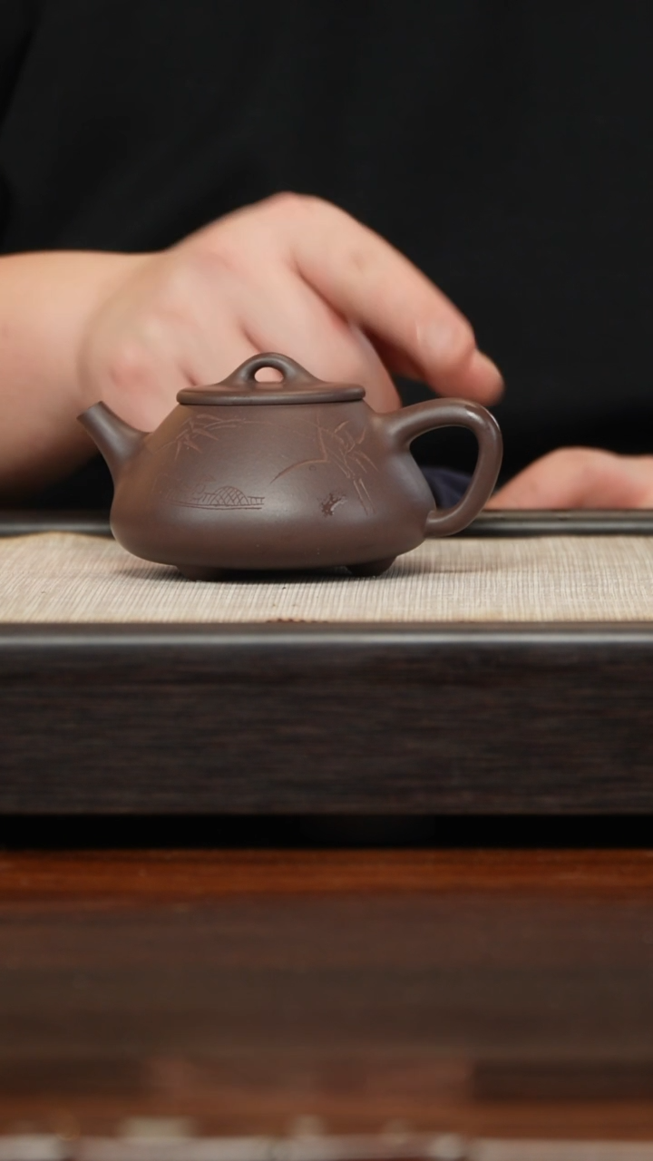 【闪购商品】紫砂茶壶刻绘平盖