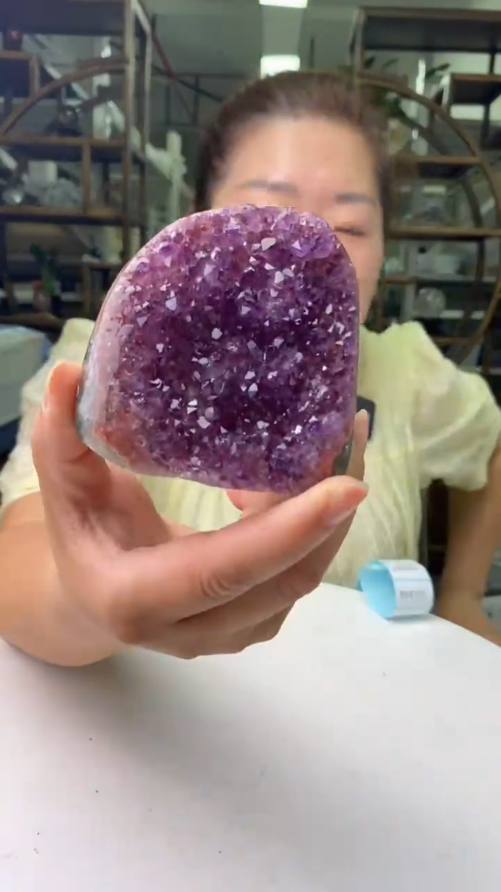 水晶珠宝半成品未镶嵌紫晶洞D203