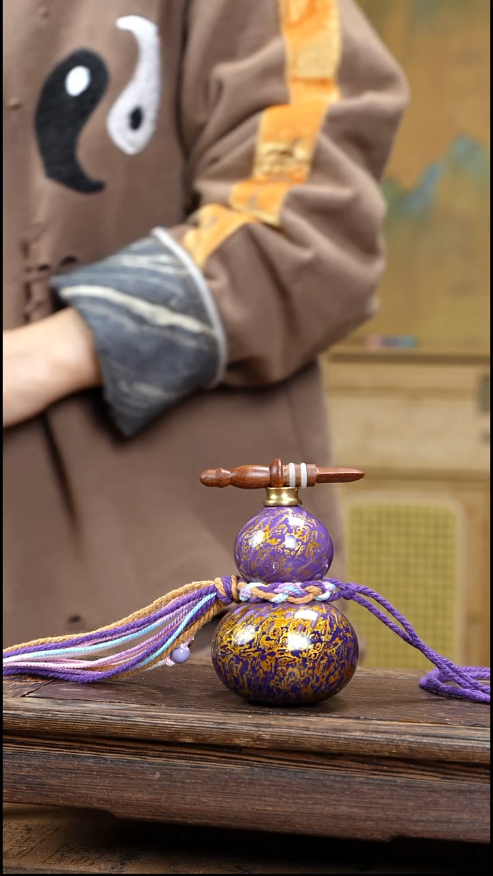 WU037漆艺精致小手捻(开口）