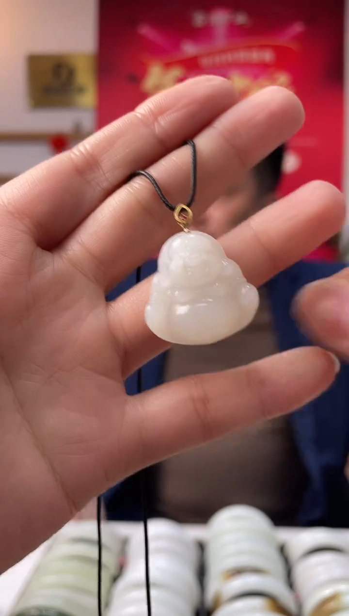 【闪购商品】和田玉颈饰18K金镶嵌佛公吊坠随机发一件