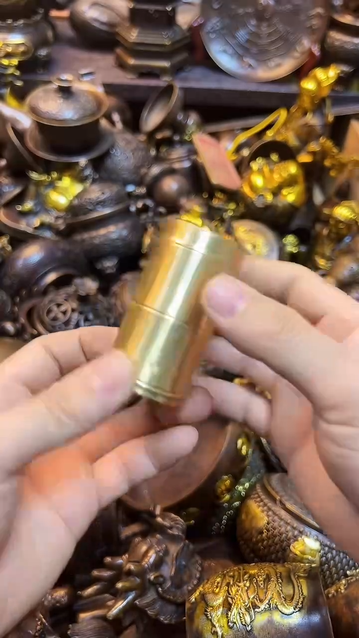 1案台摆件，物品摆件