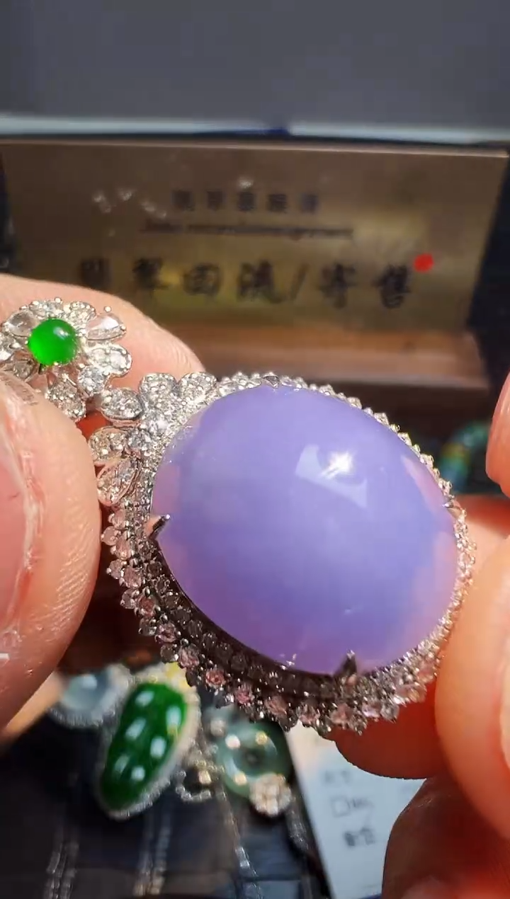 【闪购商品】翡翠颈饰18K金镶嵌翡翠回流