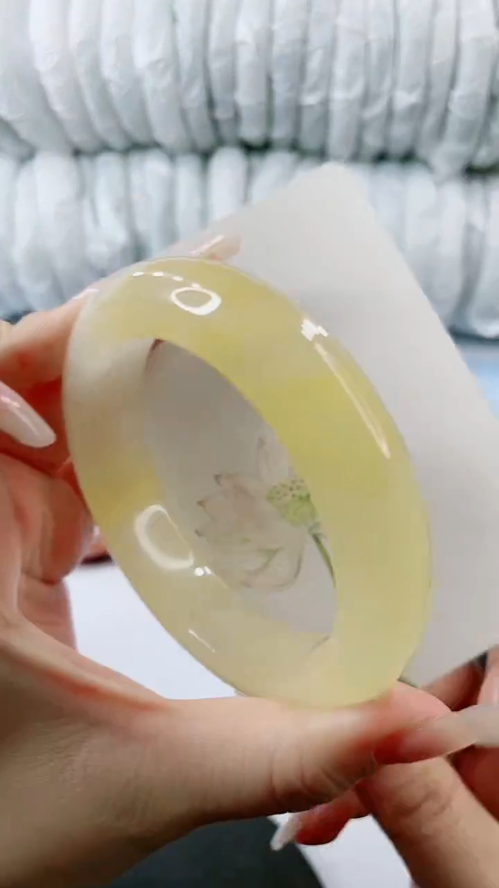 【闪购商品】石英质玉手镯未镶嵌0280214469-多样性发货