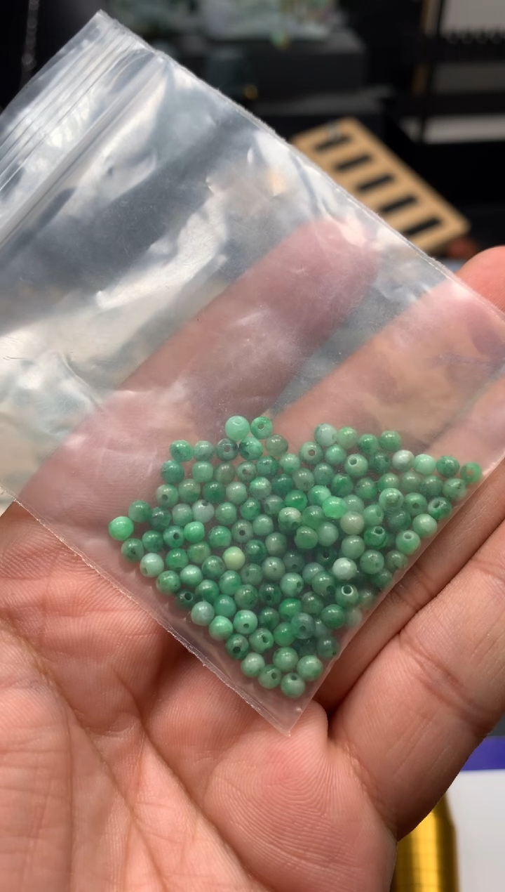 【闪购商品】翡翠吊坠(不含链)未镶嵌88888888