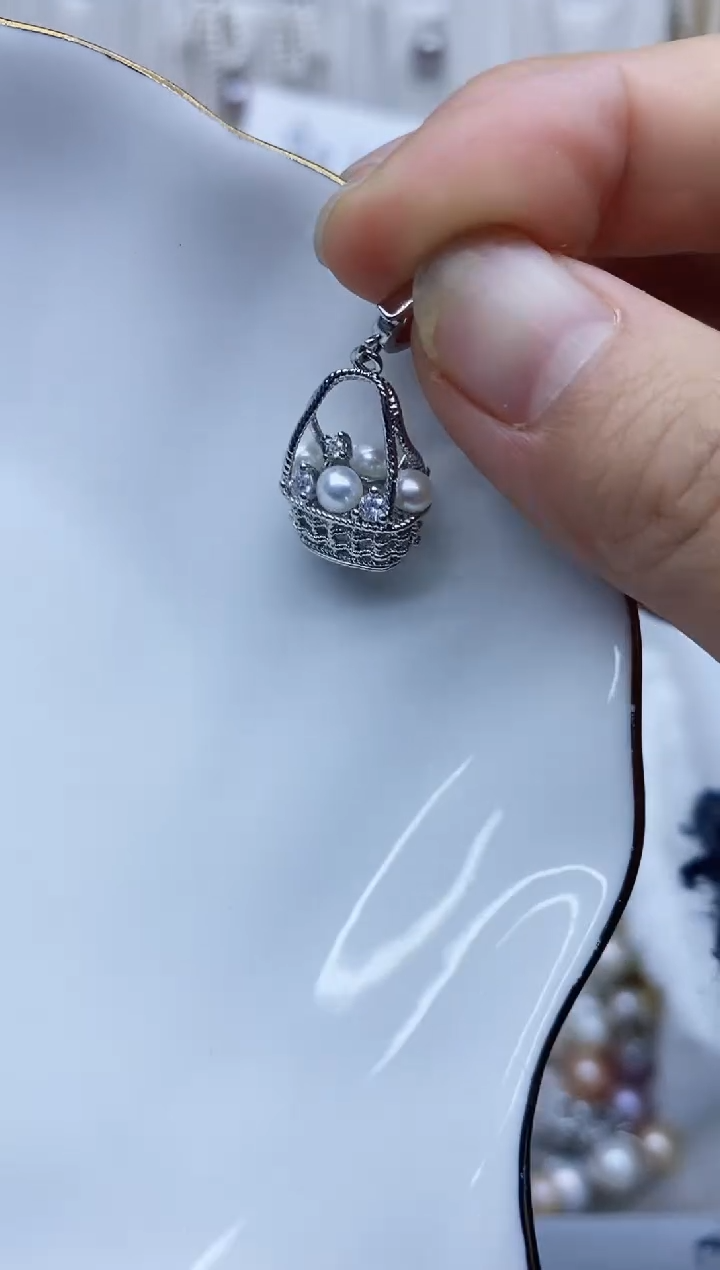 吊坠(不含链)未镶嵌淡水珍珠吊坠多样性发其一