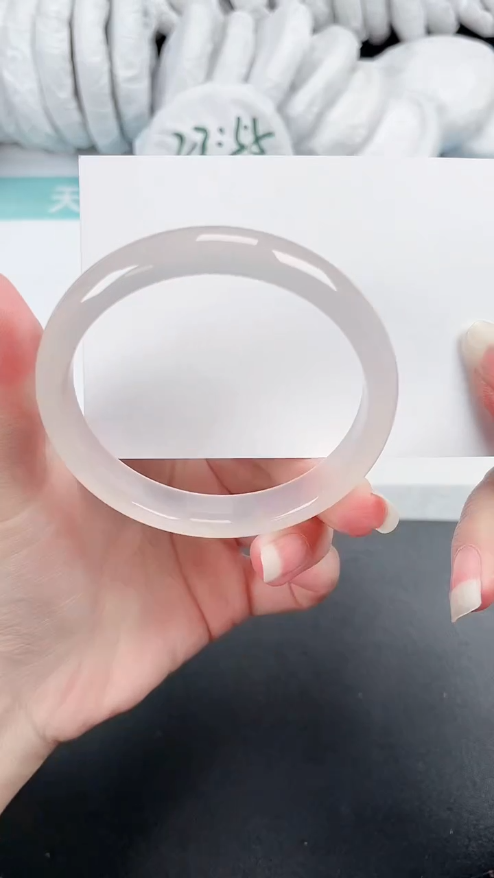 【闪购商品】石英质玉手镯未镶嵌331-57.3