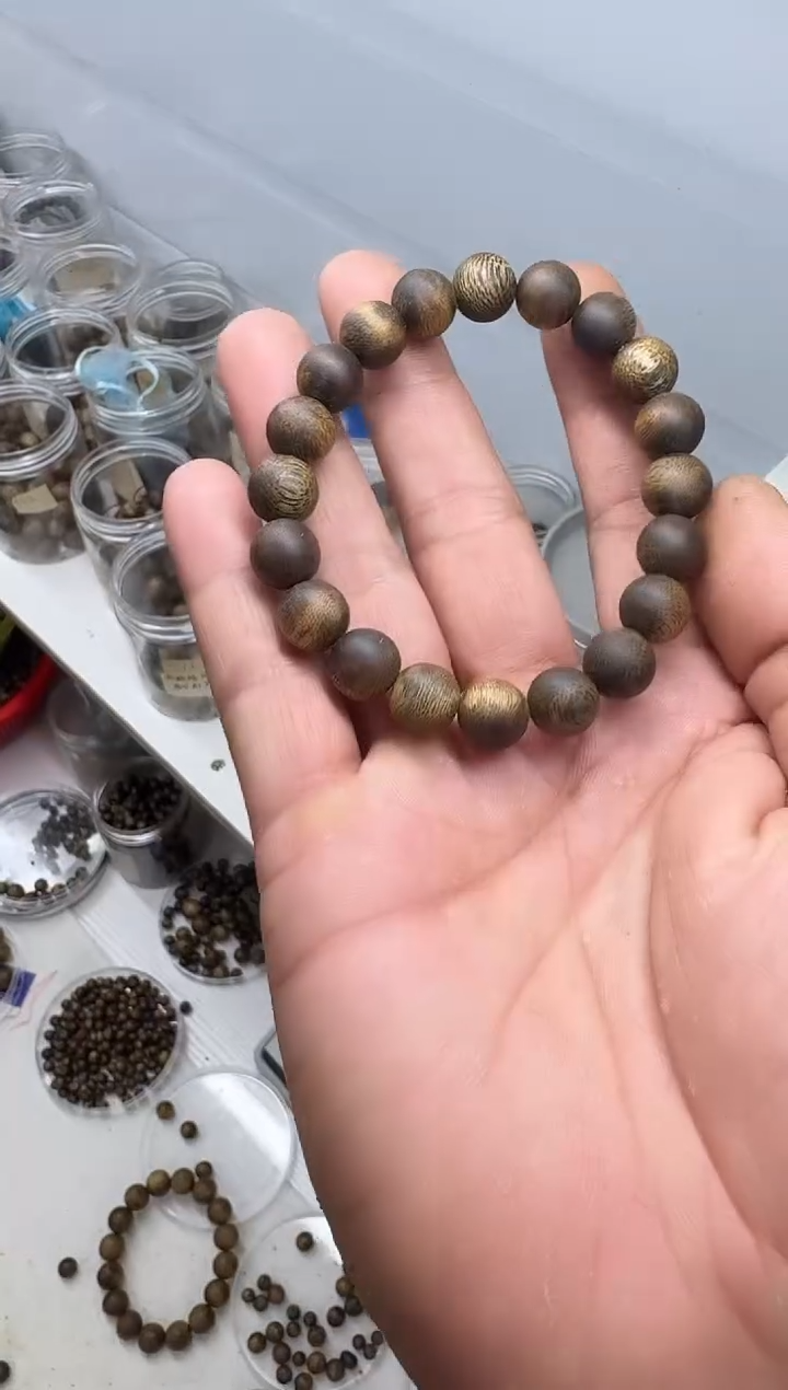 沉香手串1.0规格单圈9克