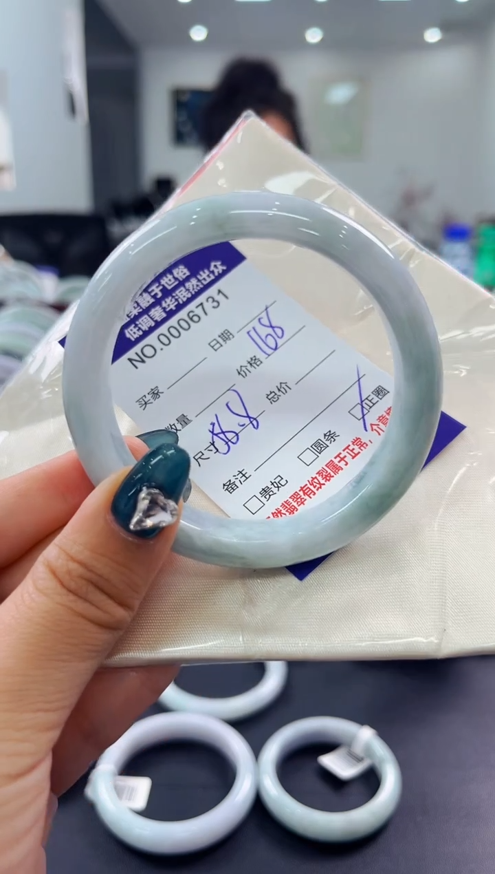 翡翠手镯未镶嵌天然缅甸A货翡翠