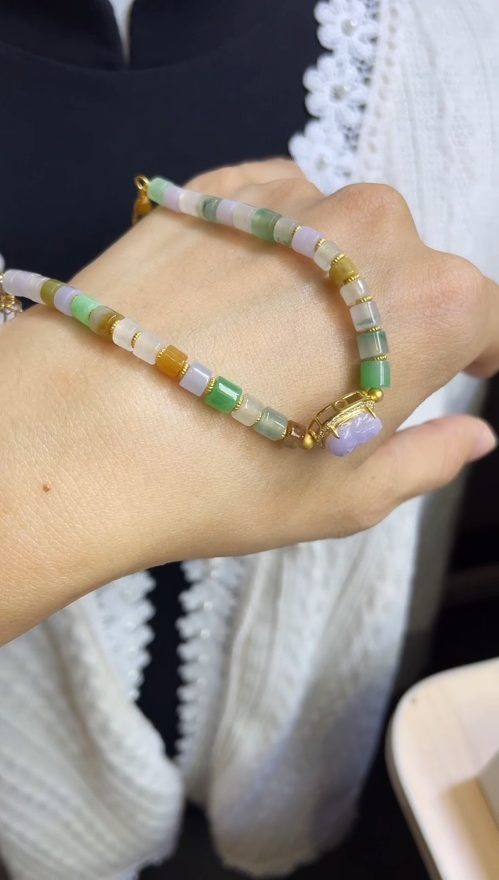 颈饰未镶嵌翡翠手链