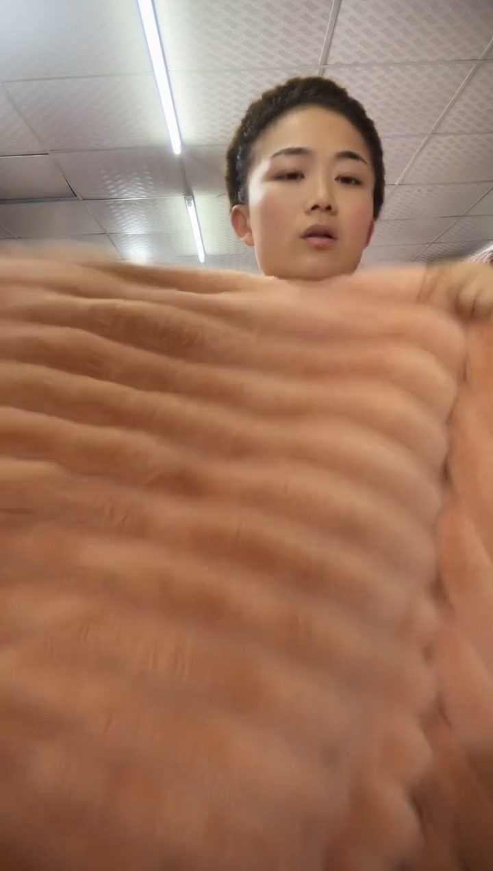 法兰绒卡其色仿兔绒毯2*1.5