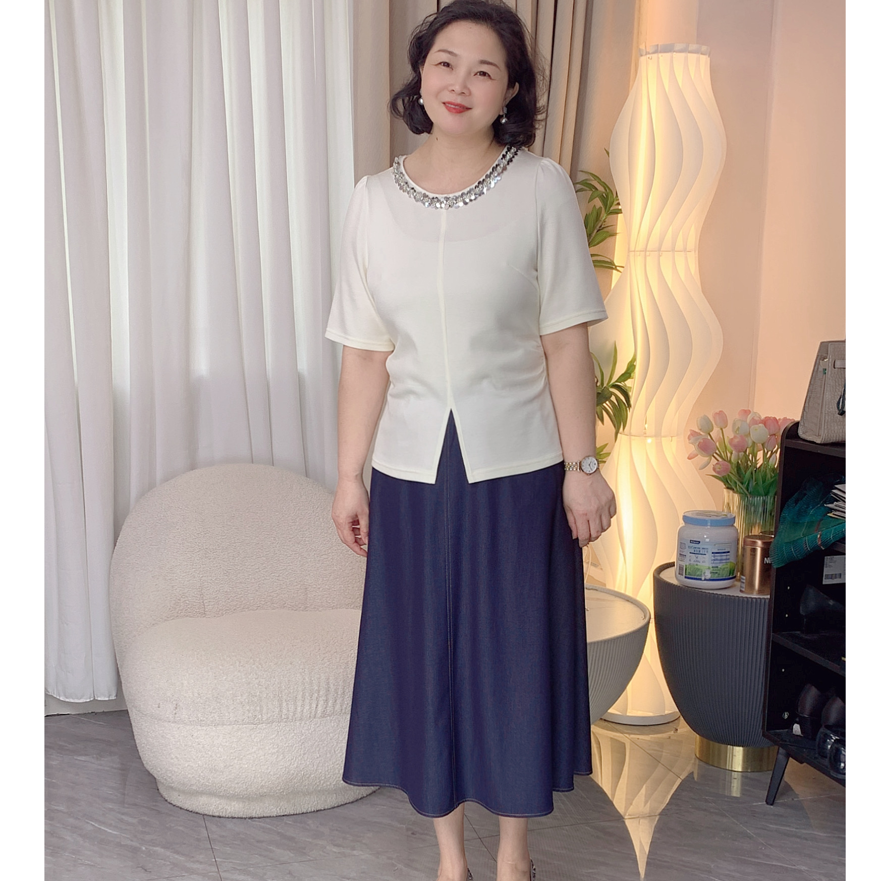 【上衣】2025年新款水晶领下v型时尚百搭气质感上衣 夏款设计感