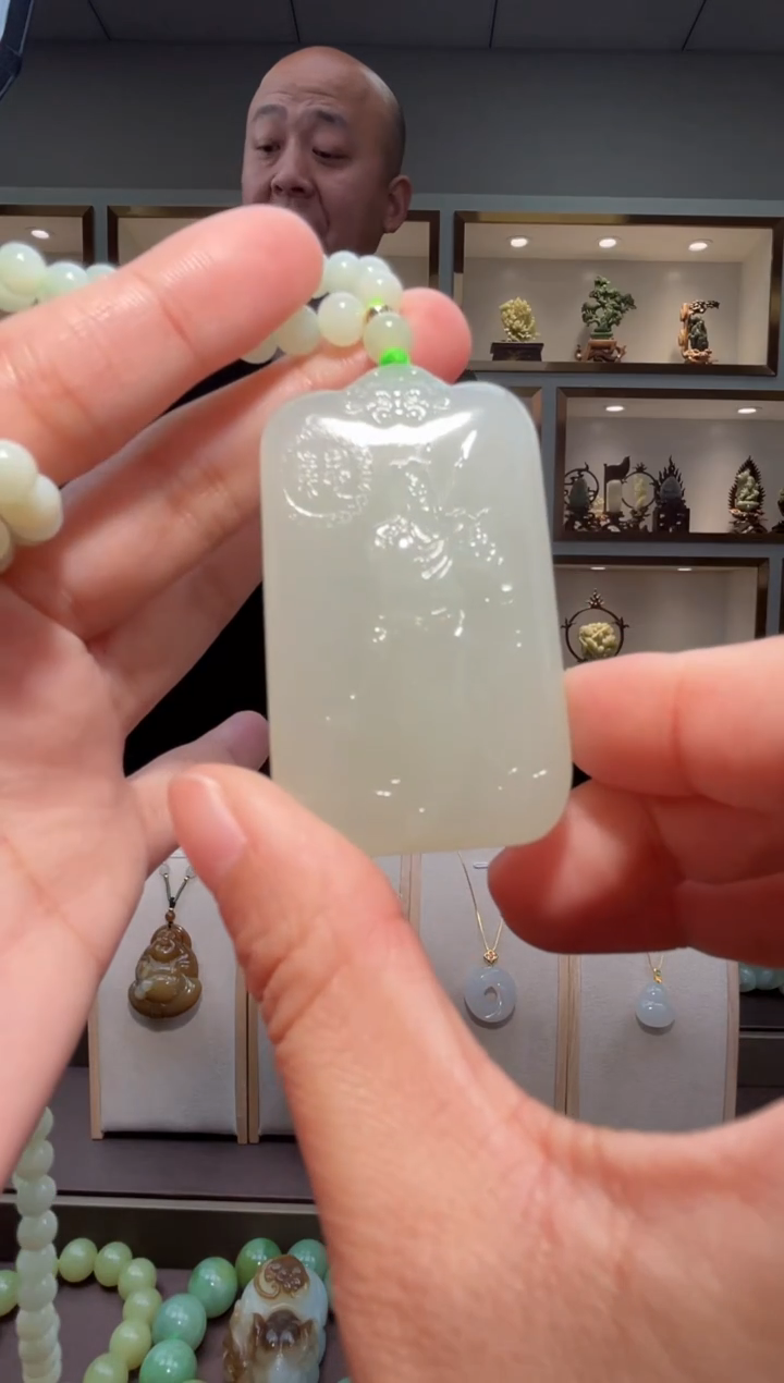 颈饰未镶嵌和田玉苏