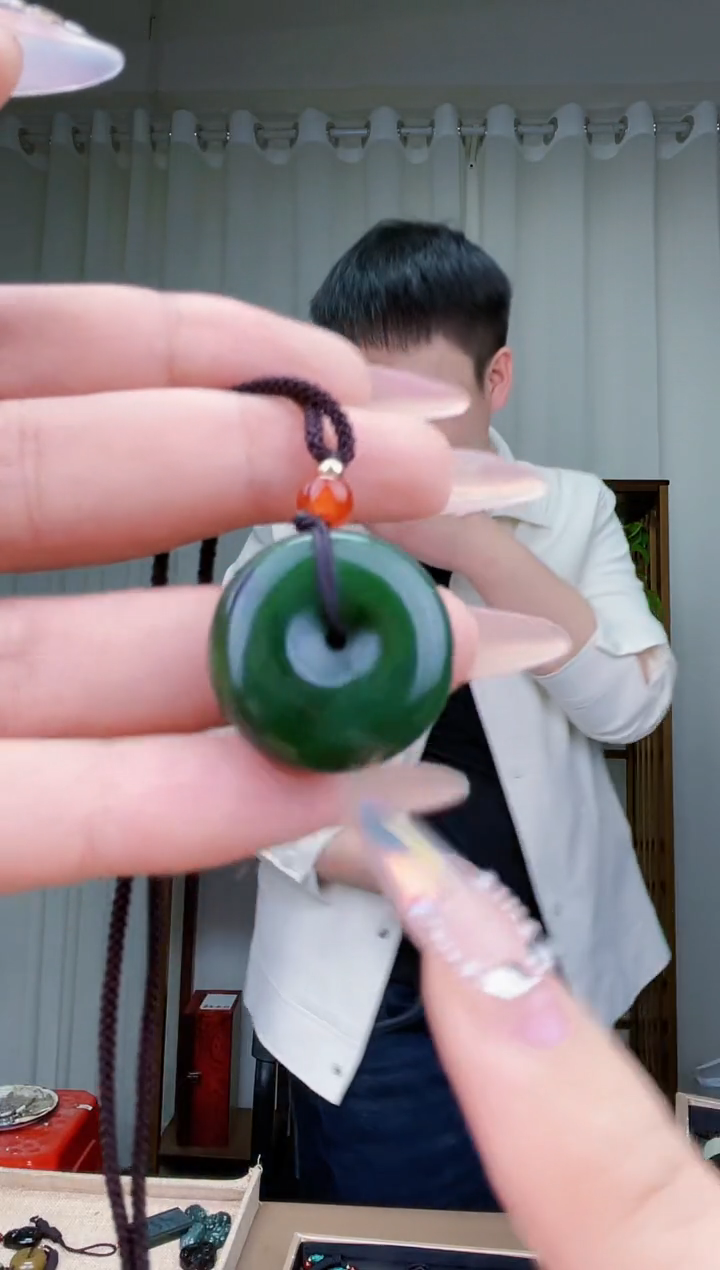 【闪购商品】和田玉挂件未镶嵌拍一发一，多样性发货！