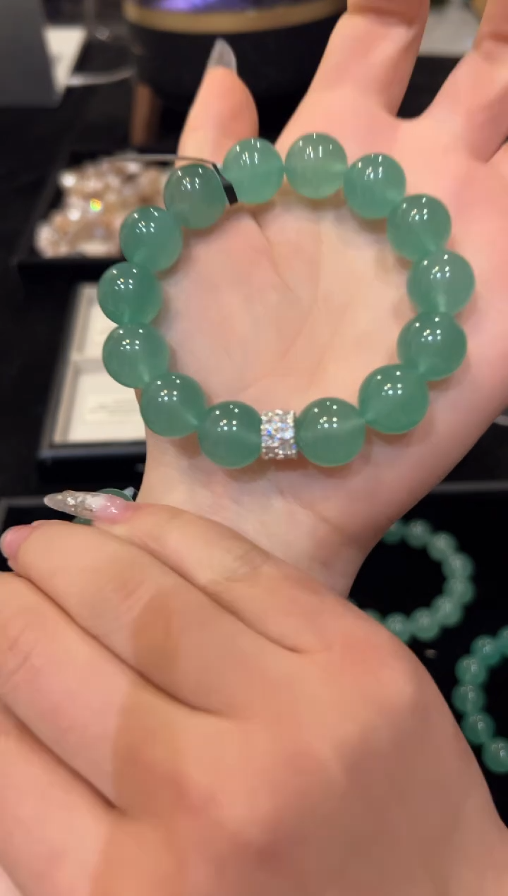 未镶嵌手串水晶绿草莓手串