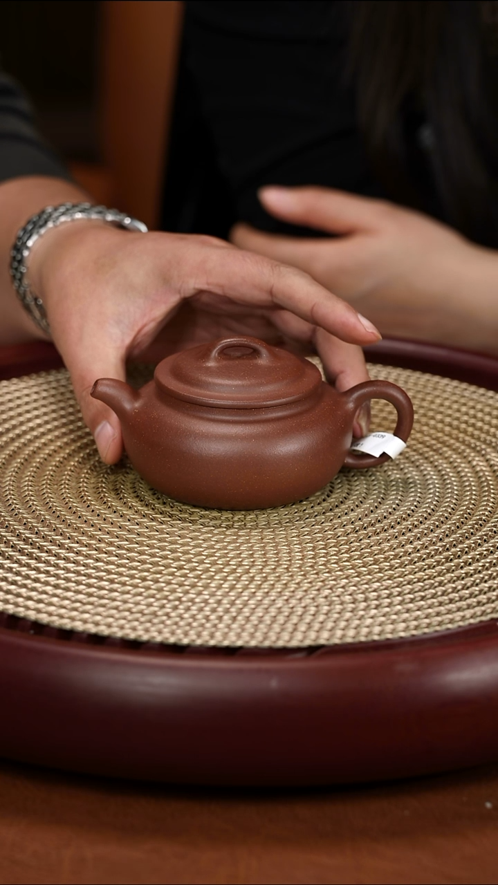 茶壶紫砂季畅园  扁腹