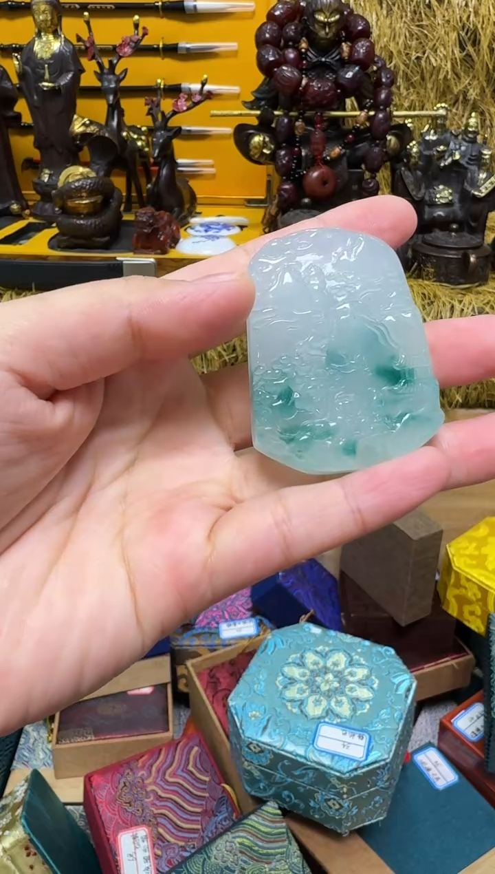 【闪购商品】翡翠颈饰未镶嵌艳艳专属精品链接