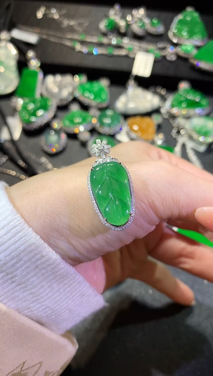 【闪购商品】翡翠吊坠(不含链)18K金镶嵌140（无鉴赏