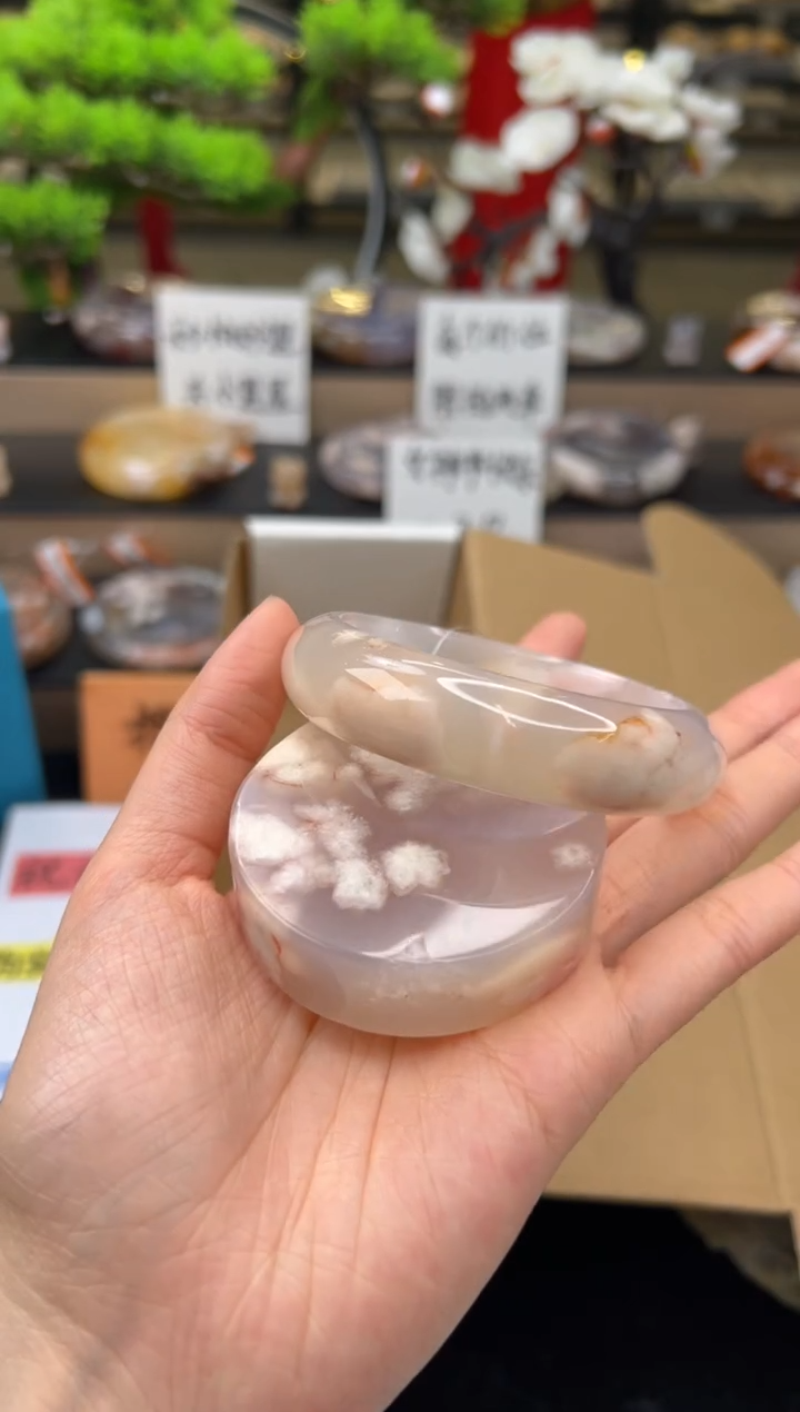 【闪购商品】石英质玉手镯未镶嵌56圈口（赠送镯心)23103
