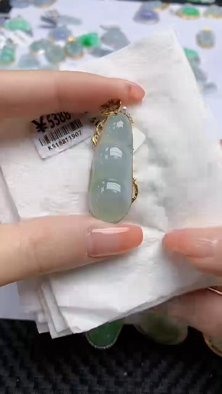 【闪购商品】翡翠颈饰18K金镶嵌天然翡翠A货