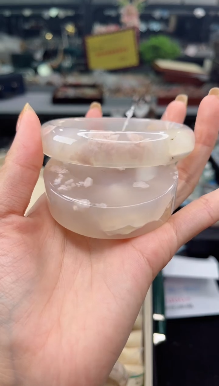 【闪购商品】石英质玉手镯未镶嵌64圈口（赠品镯心）6447295