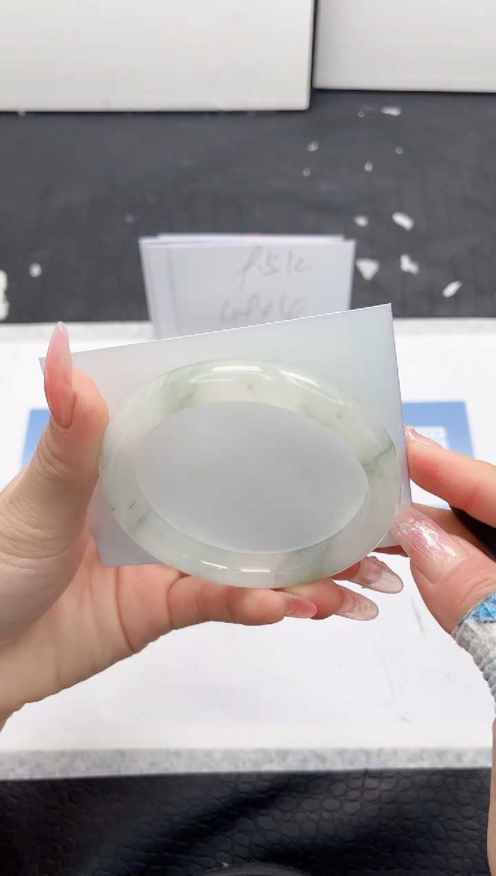 【闪购商品】石英质玉手镯未镶嵌221-57.4