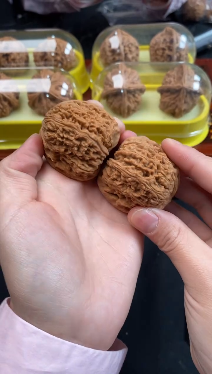 把件文玩核桃南疆石42尺A249