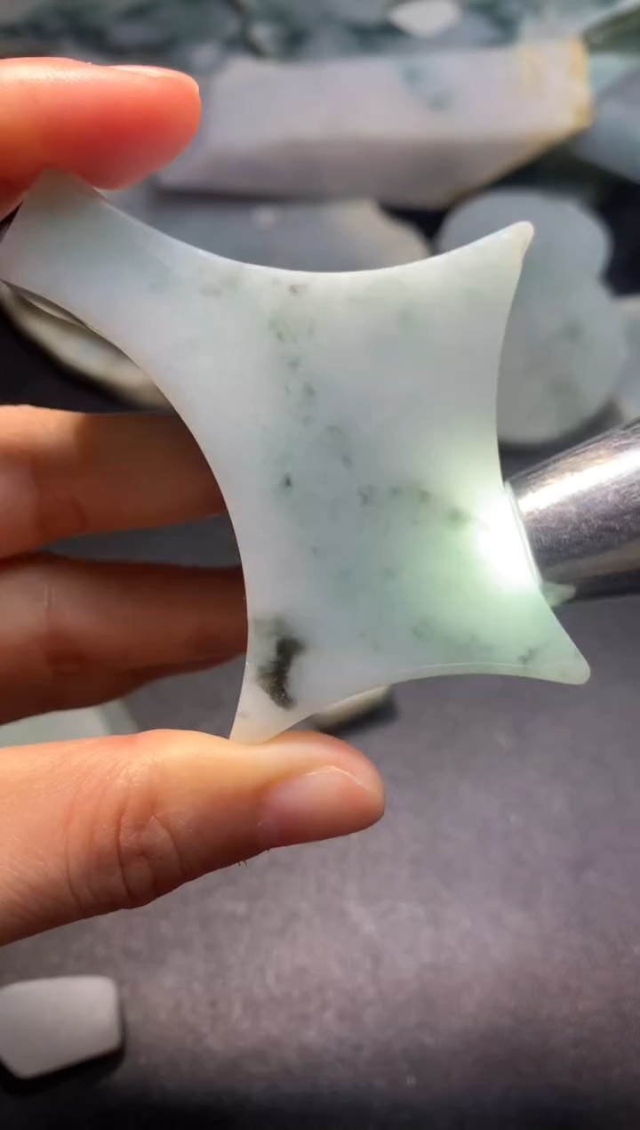 【闪购商品】翡翠颈饰未镶嵌料子