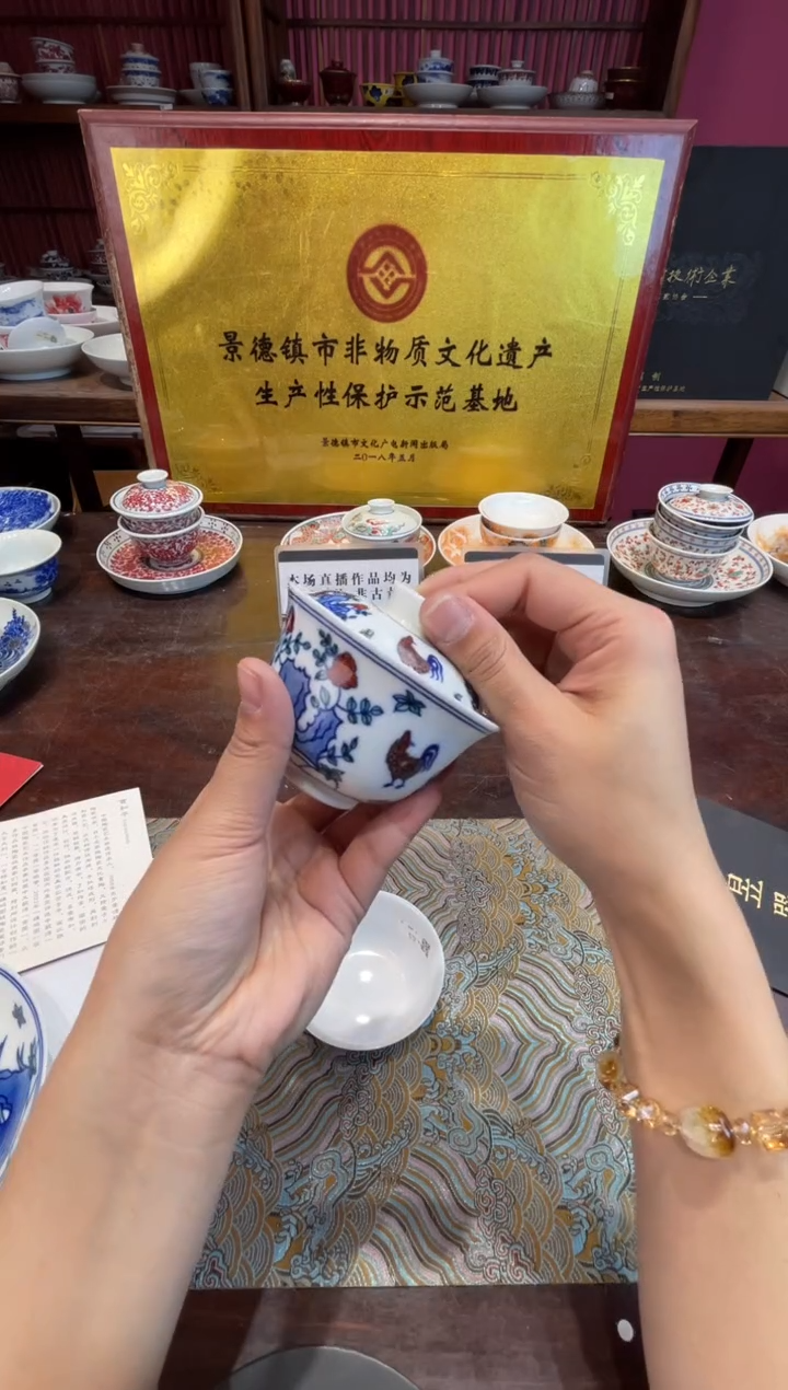 杯子瓷景德镇源头工厂生产，手工手绘