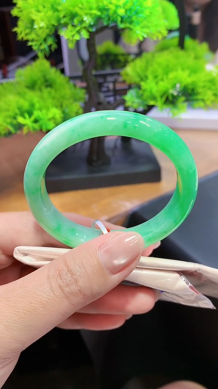 未镶嵌手镯（贵妃镯）翡翠K76天然A货缅甸翡翠54.6