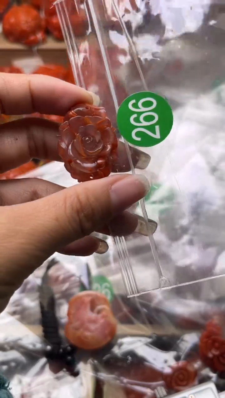 【闪购商品】南红玛瑙珠宝奇石未镶嵌266
