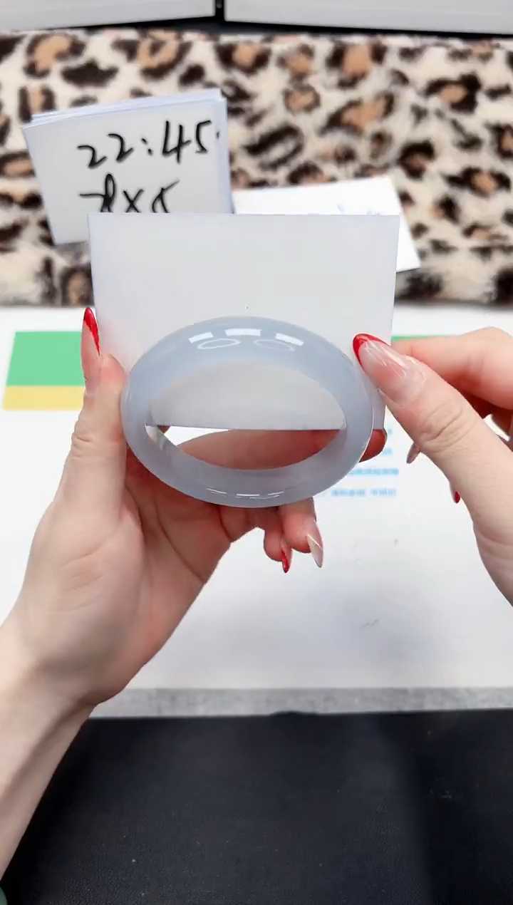 【闪购商品】石英质玉手镯未镶嵌310-60