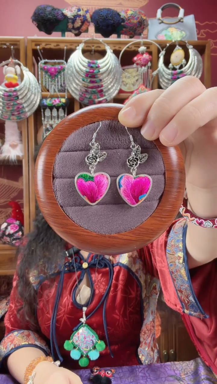 刺绣耳环32甜甜家