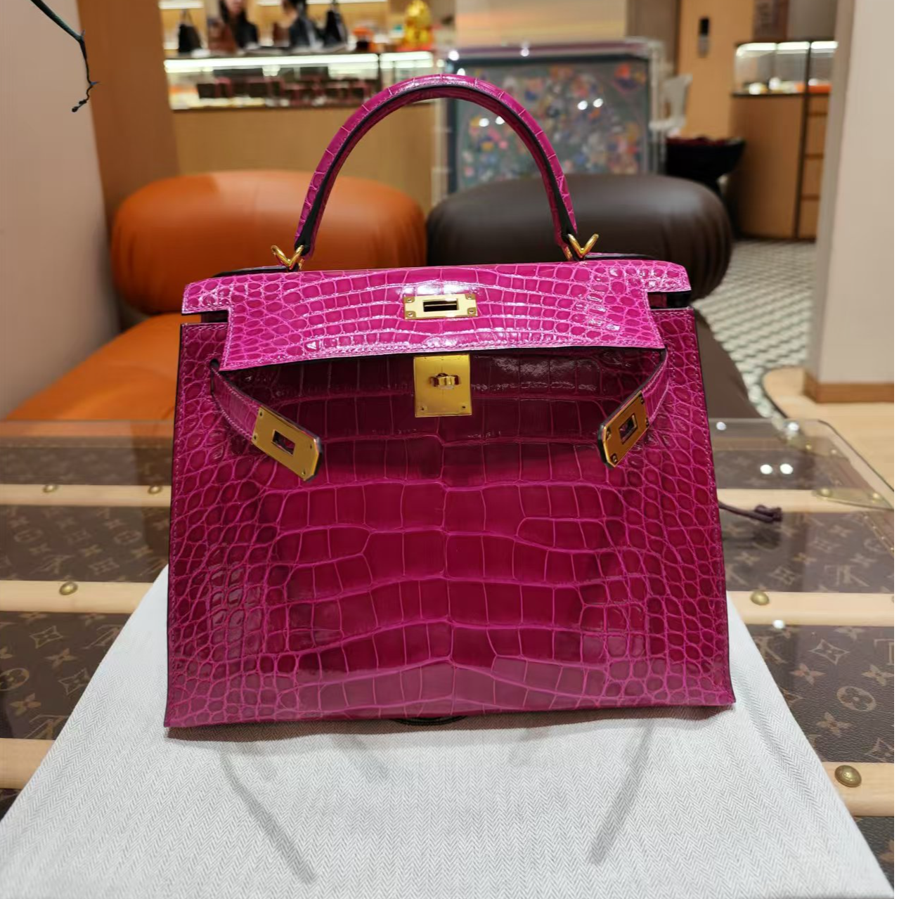 99新 Hermes/爱马仕 kelly28天方夜谭紫/金扣方块鳄鱼皮/