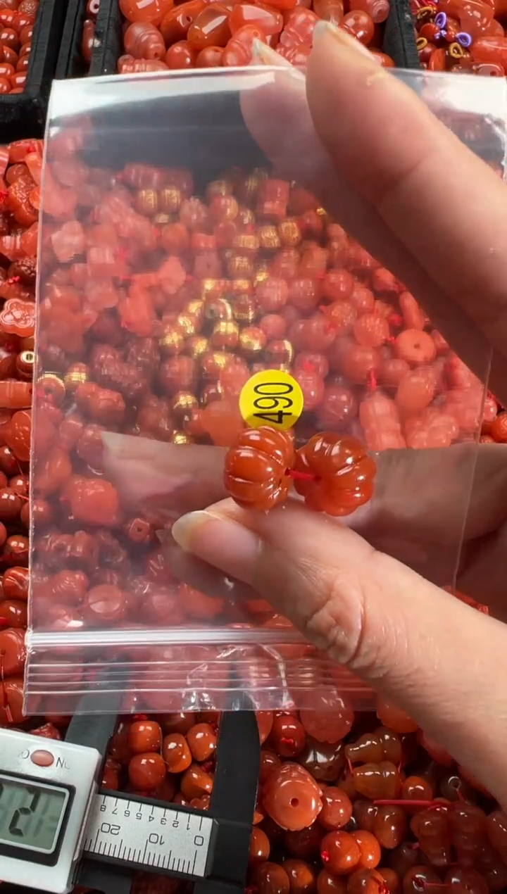 【闪购商品】南红玛瑙颈饰未镶嵌1