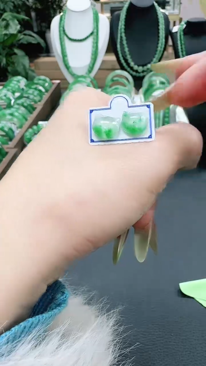 未镶嵌1石英质玉（非洲翠）/0132