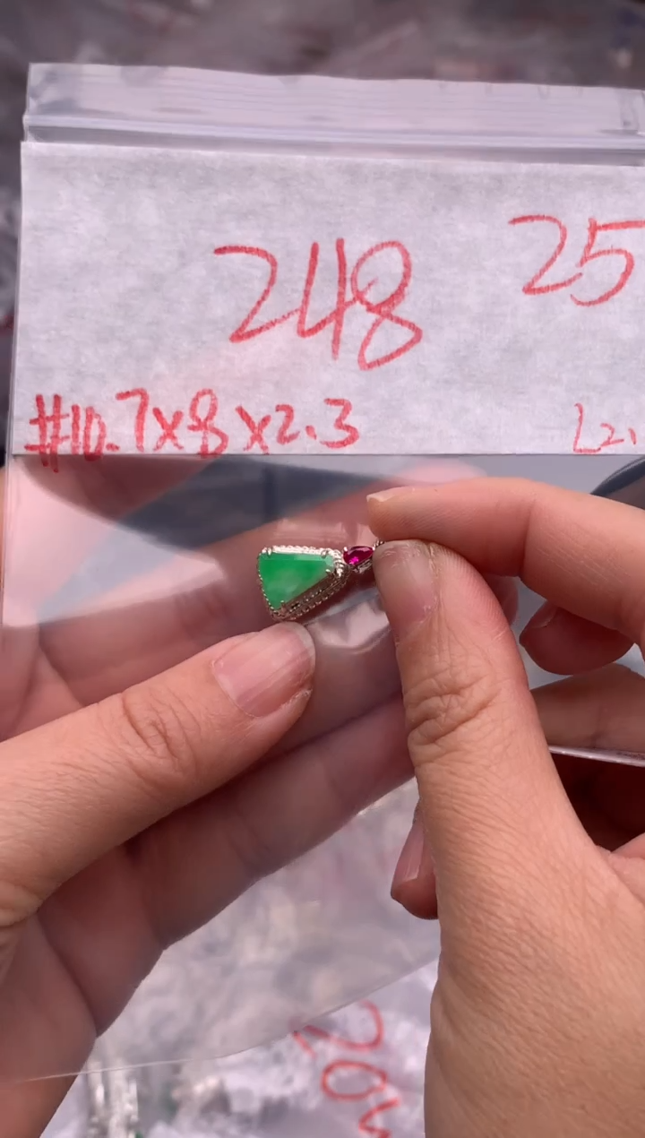 【闪购商品】定制翡翠未镶嵌毛货需精细抛光拍一发一