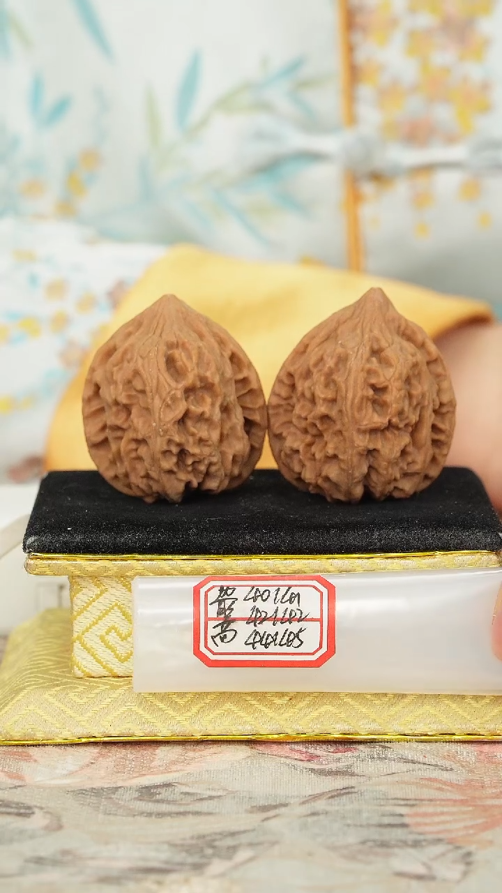 【闪购商品】文玩核桃把件鸡心有修